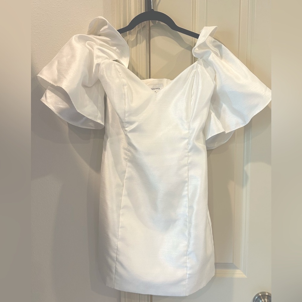 Boskemper Lilian mini dress Size: XS white, excellent condition! Worn once!